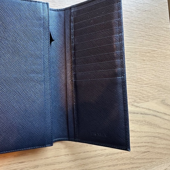 Prada Portaf. Vertical Wallet - Picture 3 of 4